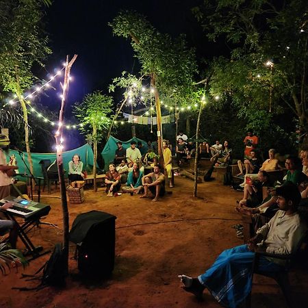 Nebula Nest Cafe & Hostel Auroville Luaran gambar