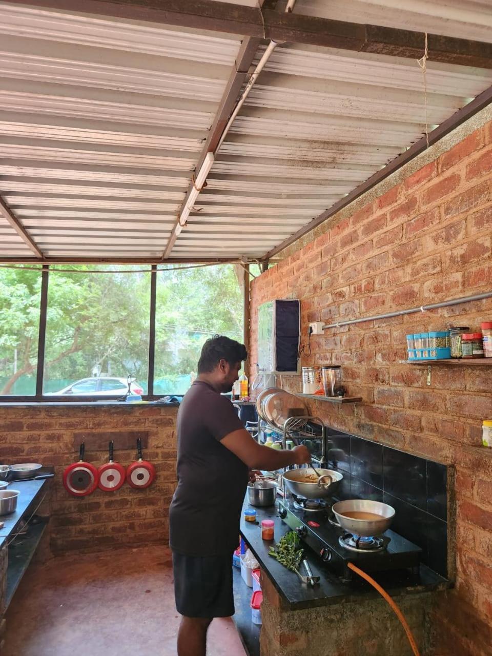 Nebula Nest Cafe & Hostel Auroville Luaran gambar
