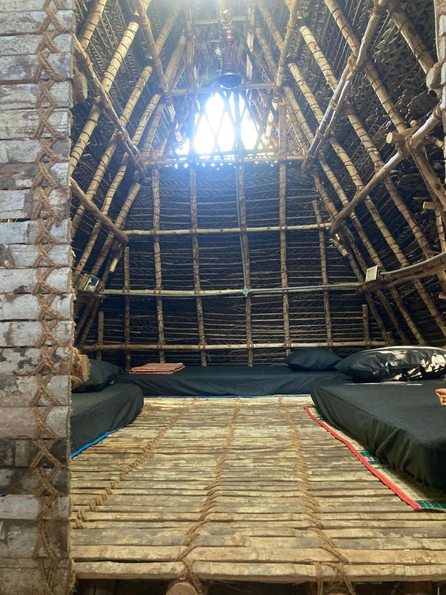 Nebula Nest Cafe & Hostel Auroville Luaran gambar
